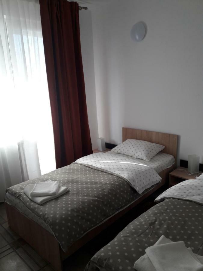 Cazare Neu-Arad Autostrada Apartment Exterior photo