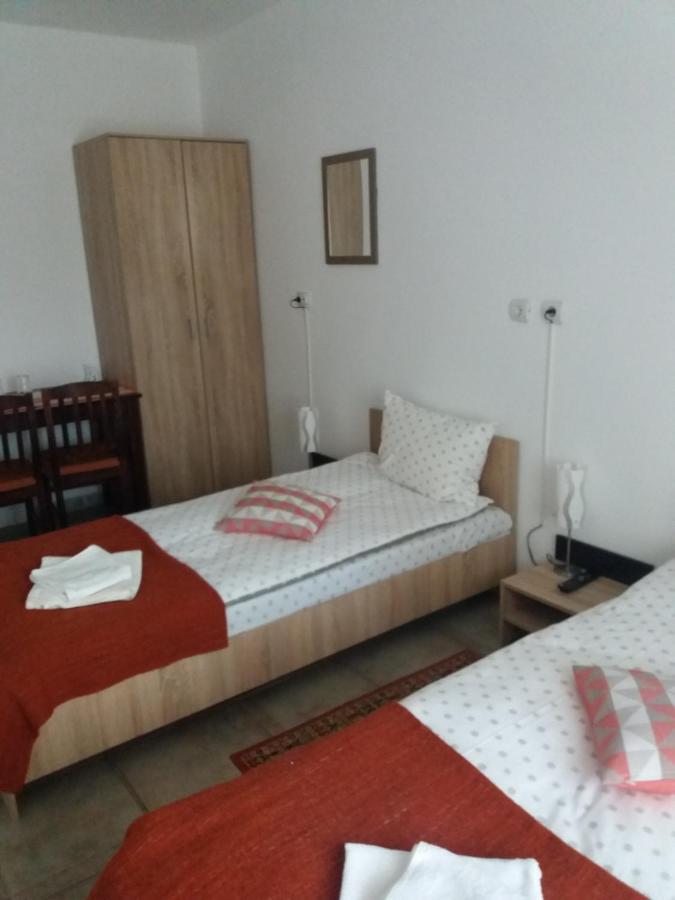 Cazare Neu-Arad Autostrada Apartment Exterior photo