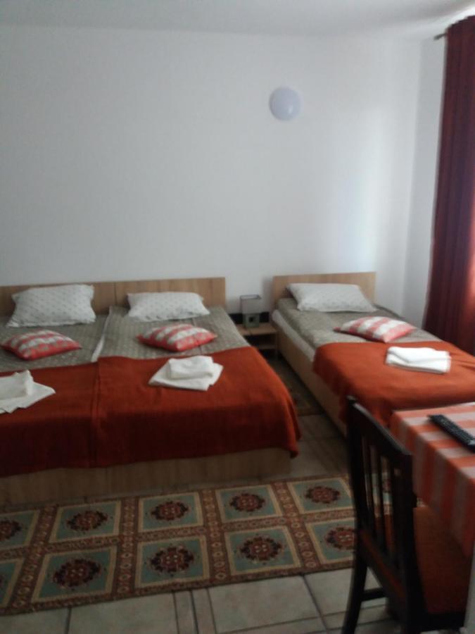 Cazare Neu-Arad Autostrada Apartment Exterior photo