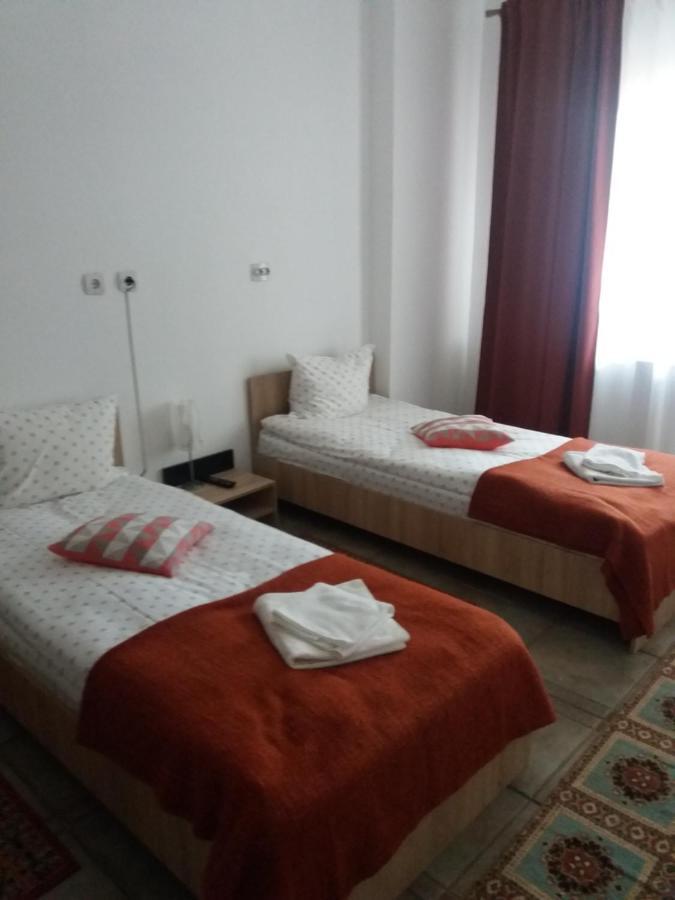 Cazare Neu-Arad Autostrada Apartment Exterior photo